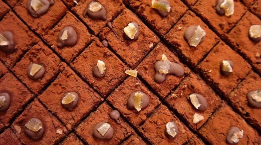 Herkesin Ortak Günahı; Çikolata