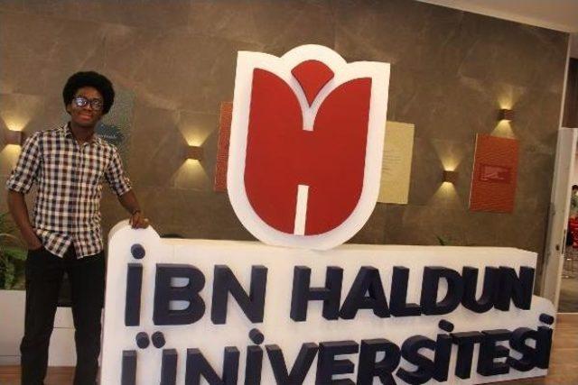 İbn Haldun Üniversitesi’Nin Akademik Yılı Resmî Açılışı Gerçekleşti