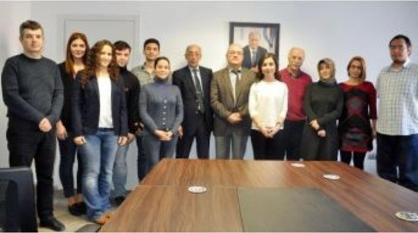 İzmir &Uuml;niversitesi&rsquo;nden Y&uuml;ksek Lisans Eğitimine Burs Desteği