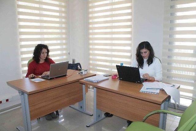 Soydemir, İşkur İl&ccedil;e M&uuml;d&uuml;r&uuml;n&uuml; Ziyaret Etti 1