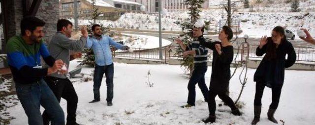 6 &uuml;lkenin gen&ccedil;leri m&uuml;zikle anlaşıyor 3