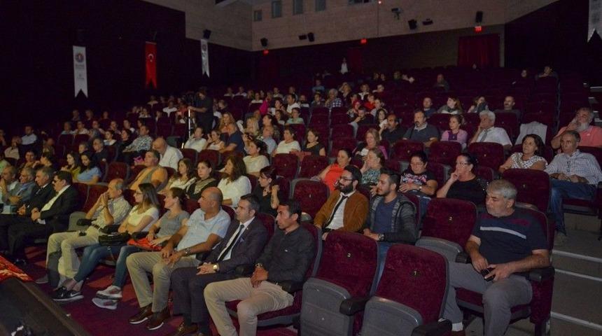 &ldquo;bozkırın Tezenesi&rdquo; Maltepe&rsquo;de T&uuml;rk&uuml;leriyle Anıldı