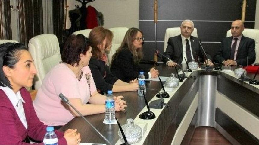 &ldquo;anne &Uuml;niversitesi&rdquo; Projesi İle Annelere &Uuml;niversitede Eğitim Verilecek