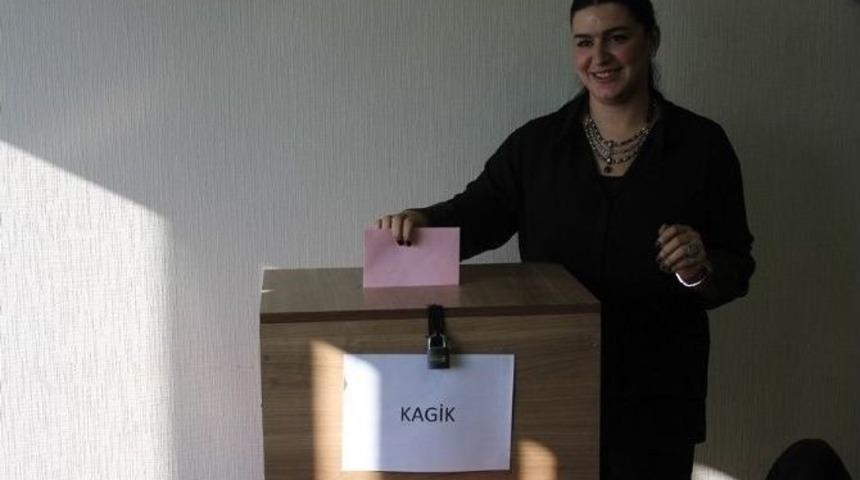 Kadın Girişimciler Başkan Kurtul&rsquo;u Yeniden Se&ccedil;ti