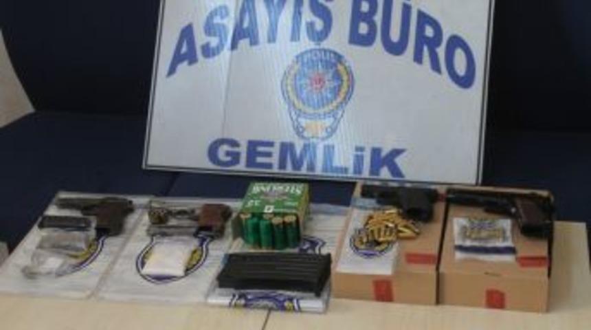 Gemlik Polisinden 8 Gözaltı