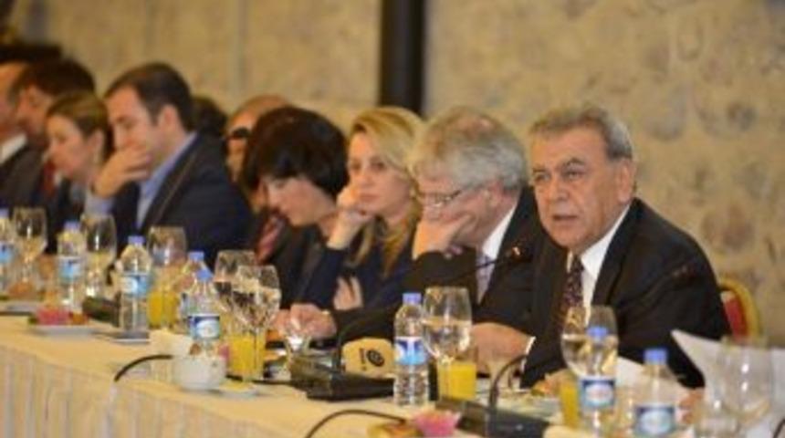 İekkk&rsquo;nın G&uuml;ndeminde Fuar Vardı