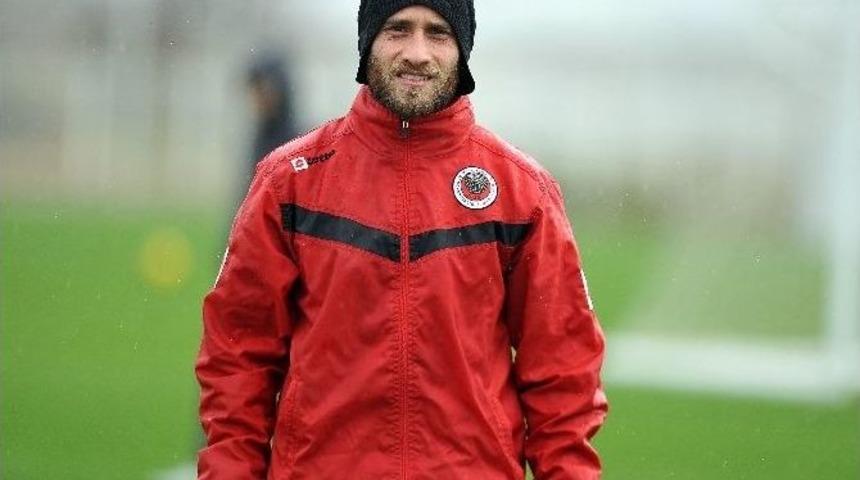 Gen&ccedil;lerbirliği&rsquo;nin Kaptanından Yabancı Kuralına Sitem