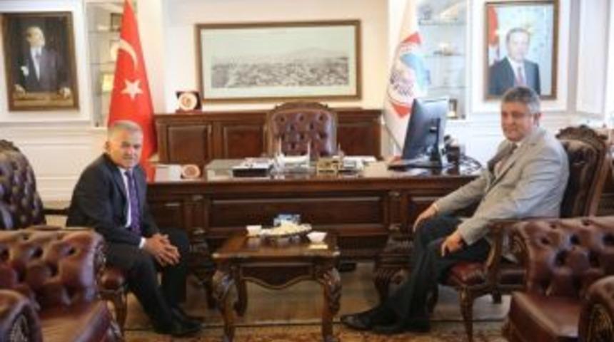 Kayseri Serbest B&ouml;lge M&uuml;d&uuml;r&uuml; Reşat &Ccedil;e&ccedil;en Melikgazi&rsquo;de