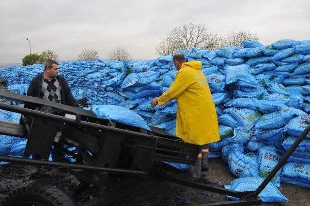 İnegöl Belediyesi’nden Bin 200 Aileye 700 Ton İthal Kömür 2