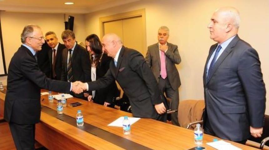 Chp İstanbul İl Y&ouml;netim Kurulu, Karayal&ccedil;ın Başkanlığında Ilk Toplantısını Yaptı