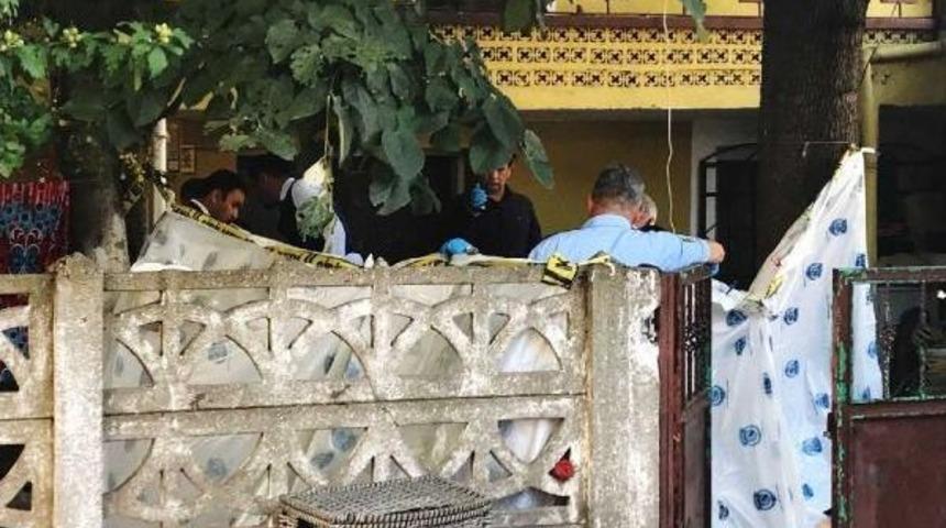 Eski Bakanın Ağabeyi &Ccedil;atıdan D&uuml;şerek &Ouml;ld&uuml;