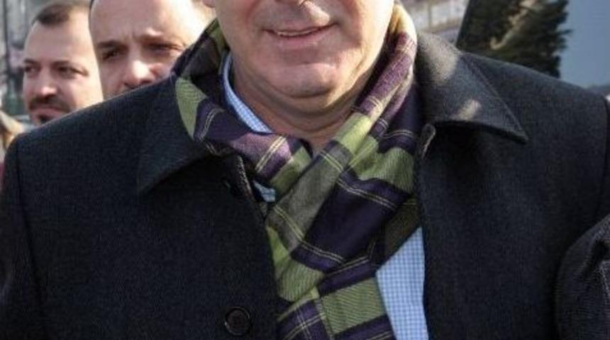 Yalova&rsquo;da Ağa&ccedil; Kesimi Muharrem İnce&rsquo;yi De İsyan Ettirdi...(&ouml;zel Haber)