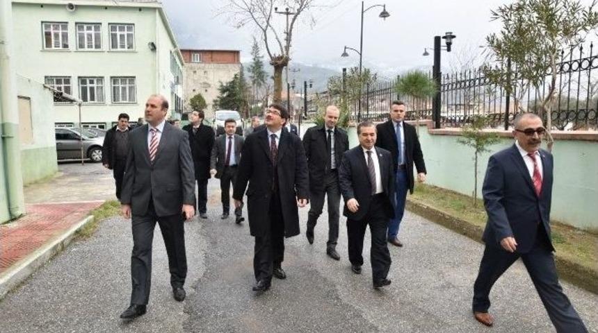 Şehzadeler Belediyesinin Eğitime Desteği S&uuml;recek