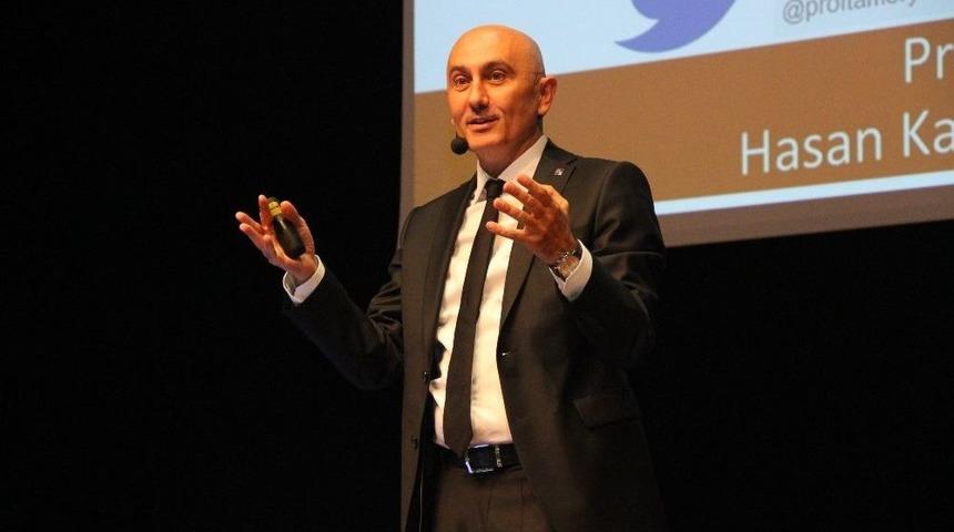 Hk&uuml;&rsquo;n&uuml;n 2021 Mezunları Oryantasyon İle D&ouml;neme Başladı