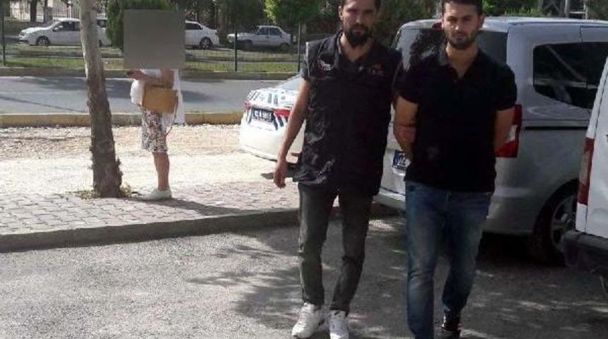 Uzman &Ccedil;avuşa 'bylock' Tutuklaması