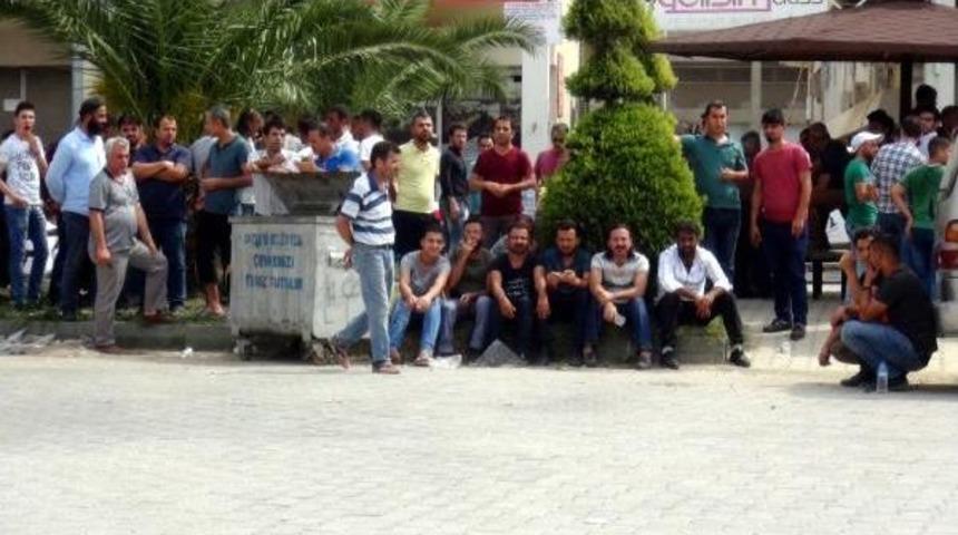 Hatay'da Ayakkabı Iş&ccedil;ileri Iş Bıraktı