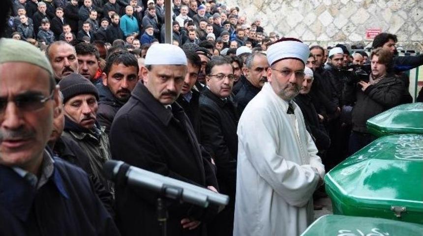 Otob&uuml;s Kazasında Hayatını Kaybeden Şof&ouml;r Son Yolculuğuna Uğurlandı