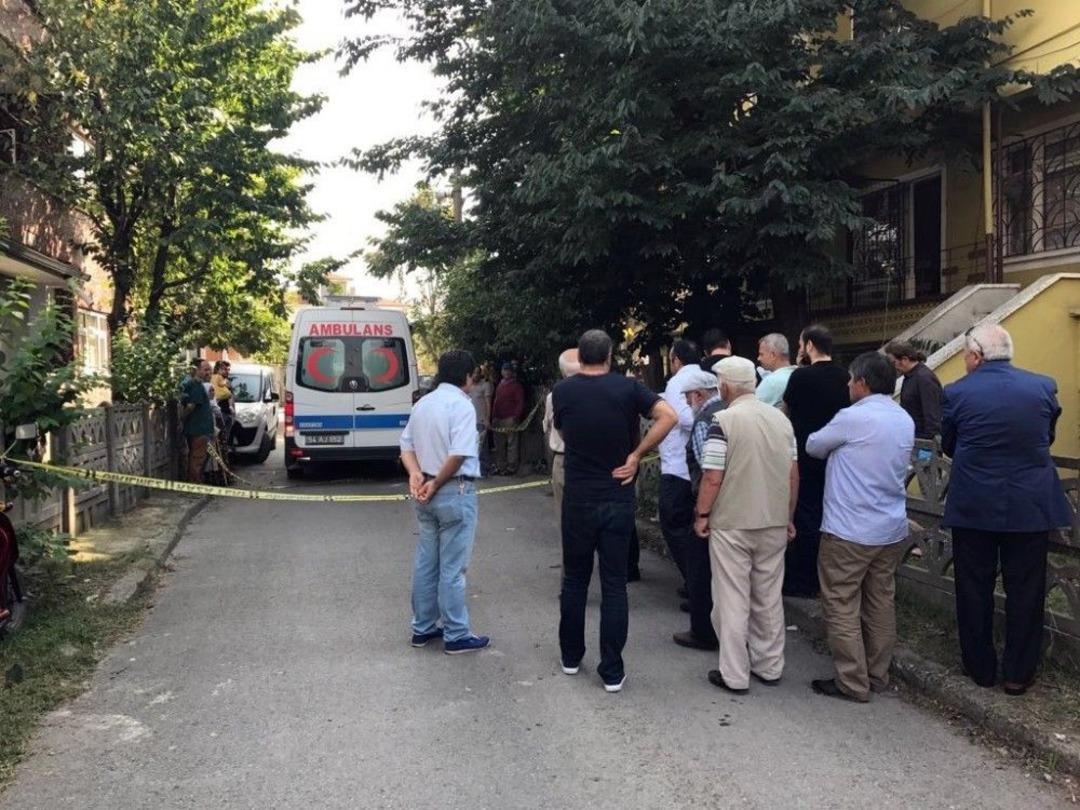 &Ccedil;atıdan D&uuml;şen 91 Yaşındaki Adam Hayatını Kaybetti