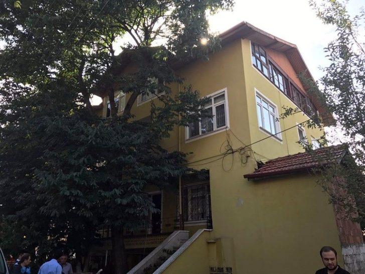 Çatıdan Düşen 91 Yaşındaki Adam Hayatını Kaybetti G2