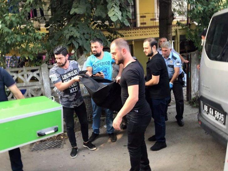 Çatıdan Düşen 91 Yaşındaki Adam Hayatını Kaybetti G3