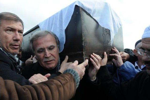 Mehmet ali şahin, eşinin cenazesinde ağladı 1