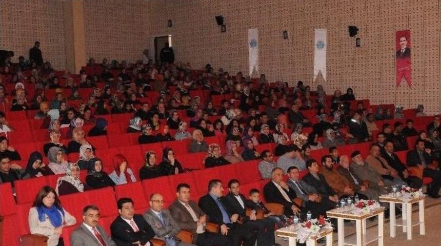 Suriyeli &Ouml;ğrencilerden Tiyatro G&ouml;sterisi