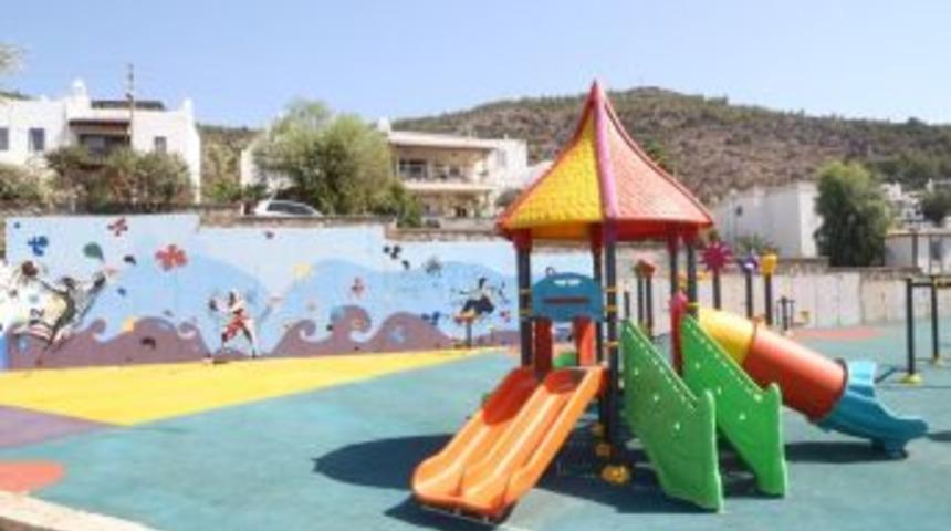 Kumbah&ccedil;e Cevri Kaptan Sokak&rsquo;taki Park Yenilendi