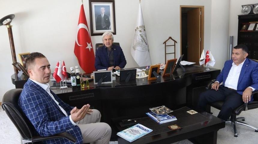 Akgiad, Akhisar &Uuml;niversitesine 10 Bin Tl Bağışladı