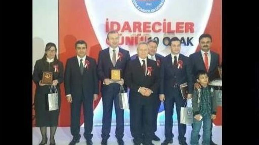 Tid&rsquo;den Talas Kaymakamı Yasemin &Ouml;zata &Ccedil;etinkaya&rsquo;ya &Ouml;d&uuml;l