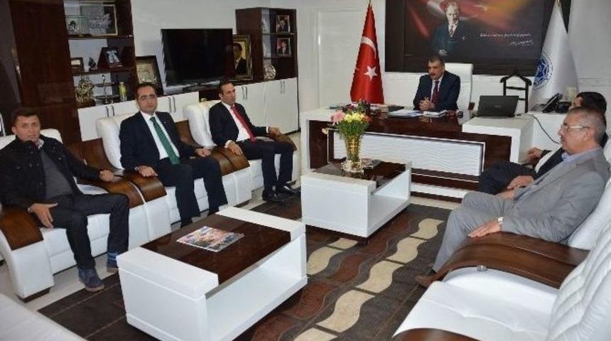 Yeni Malatyaspor Y&ouml;netimi, Başkan Selahattin G&uuml;rkan&rsquo;ı Ziyaret Etti