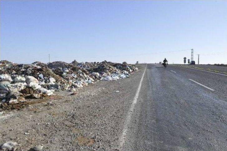 Siverek Şehir Çöplüğü Karayoluna Kadar Taştı G2