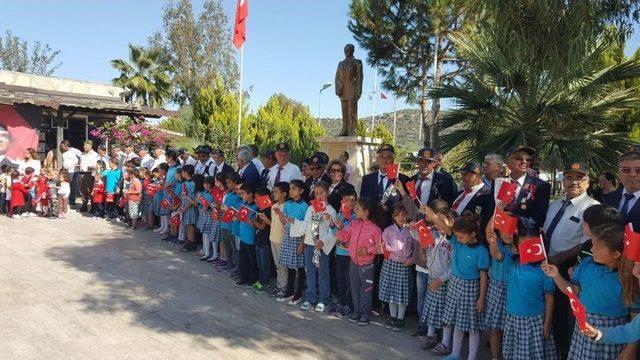 Gazileri Bağırlarına Bastılar 2