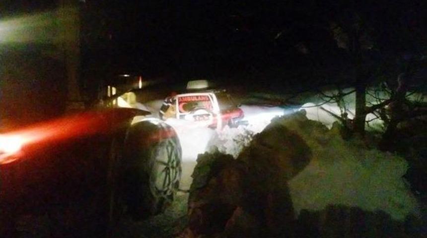 Mahsur Kalan Paletli Ambulans Kurtarıldı