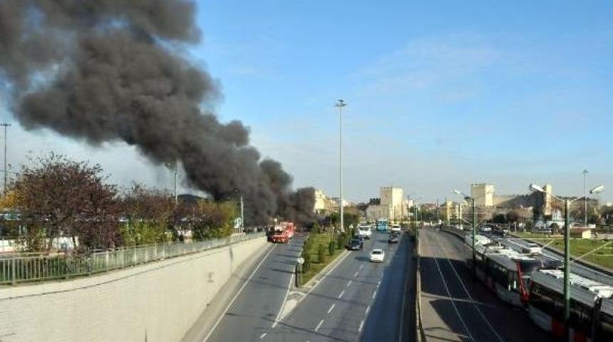 Ek bilgi ve fotoğraflar / yeraltı &ccedil;arşısında korkutan yangın