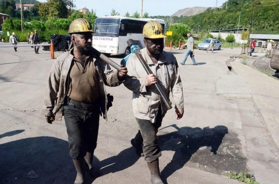 O Madenciler Yine Duygulandırdı, &ldquo;keşke Y&uuml;r&uuml;seydik De O Yazılar Yazılmasaydı&rdquo;