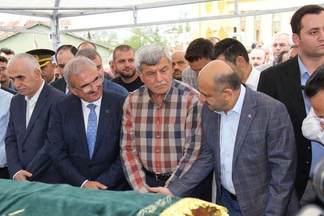 Başkan Karaosmanoğlu&rsquo;nun Babası Son Yolculuğuna Uğurlandı 2