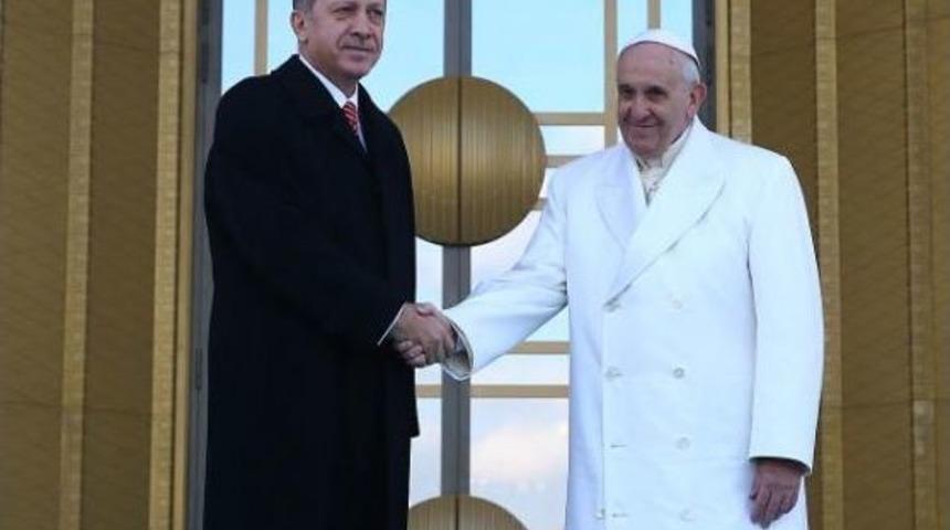 Papa francesco u&ccedil;akta konuştu (4)