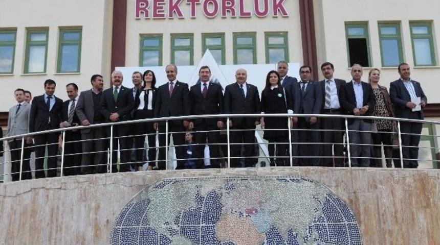 Yeşilay Cemiyeti&rsquo;nden &lsquo;gen&ccedil;lik Ve Bağımlılık&rsquo; Konferansı