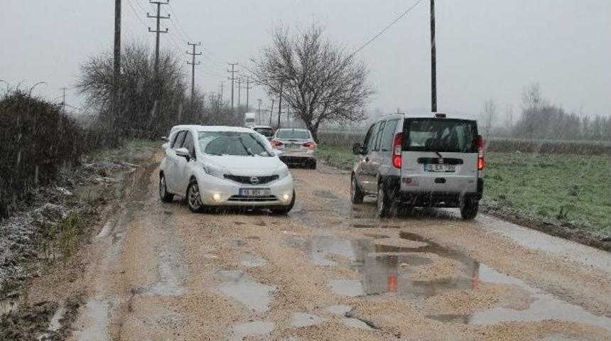 Bursa&rsquo;da Sanayici Ve K&ouml;yl&uuml;lerden Yol İsyanı