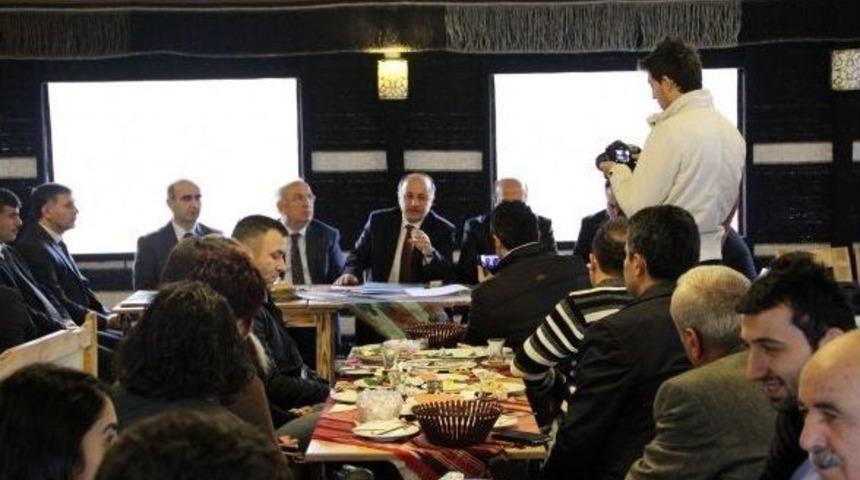 Vali Azizoğlu, Basın Mensupları İle Kahvaltıda Buluştu