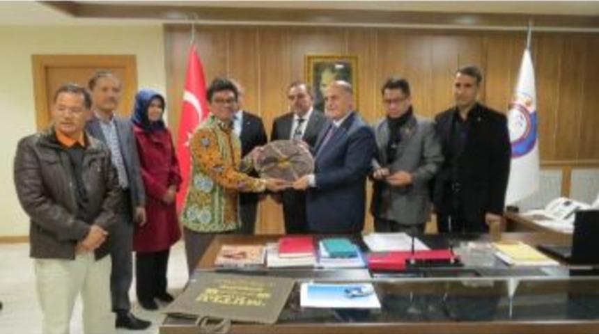 Endonezya Heyetinden Tso&rsquo;ya Ziyaret