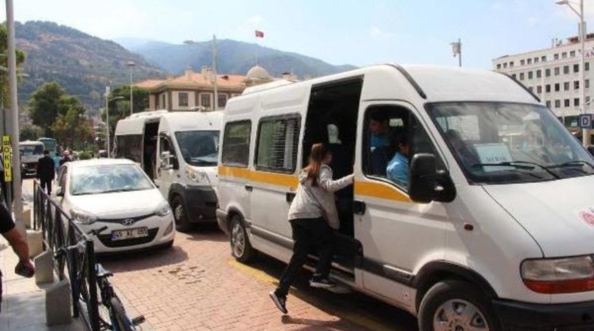 Manisa'da &Ouml;ğrenci Servisleri Denetlendi