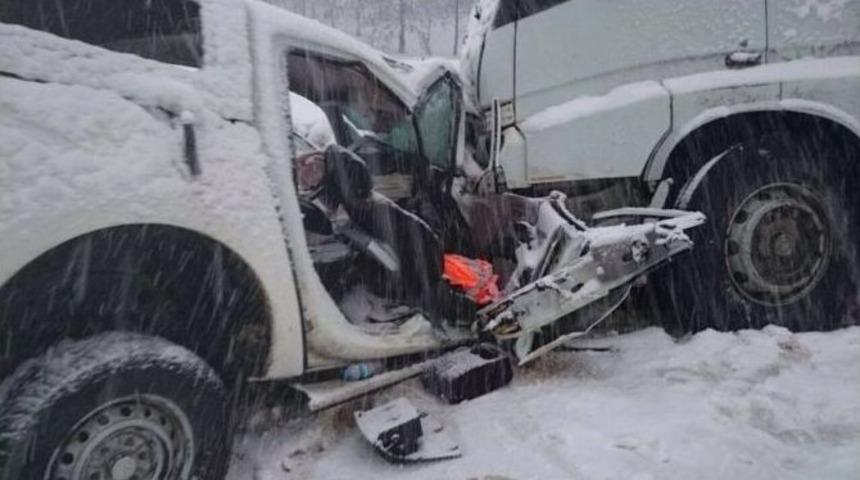 Tavşanlı&rsquo;da Trafik Kazası: 1 &Ouml;l&uuml;, 3 Yaralı