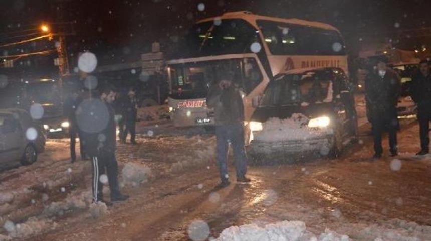 Kar Nedeniyle Kula-Salihli Karayolu Trafiğe Kapandı (2)