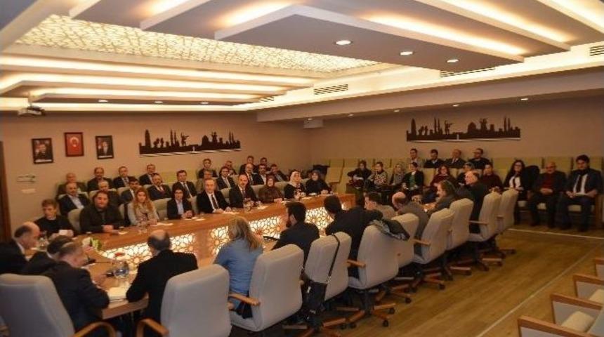 Ak Parti Yeni Y&ouml;netimi İlk Toplantısını Yaptı