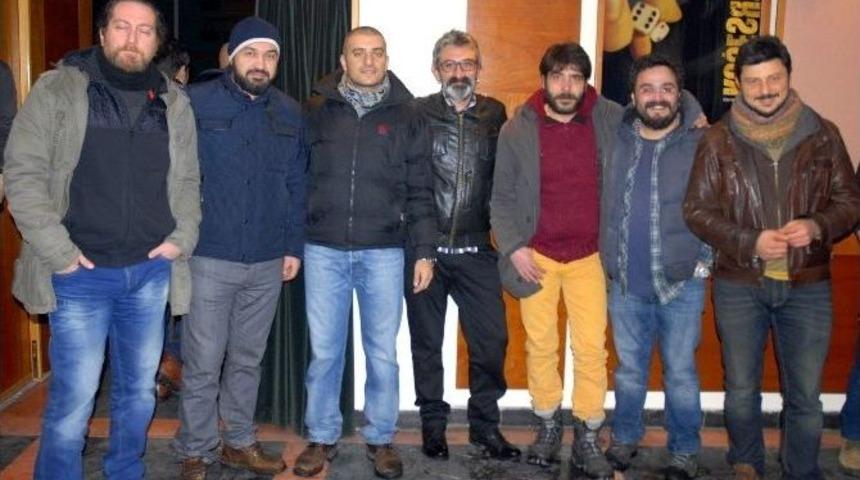 &lsquo;tres K&ouml;şe&rsquo; Filminin Galası A.&uuml;&rsquo;de Yapıldı