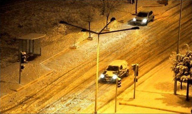 Uşak Yeniden Beyaza Büründü