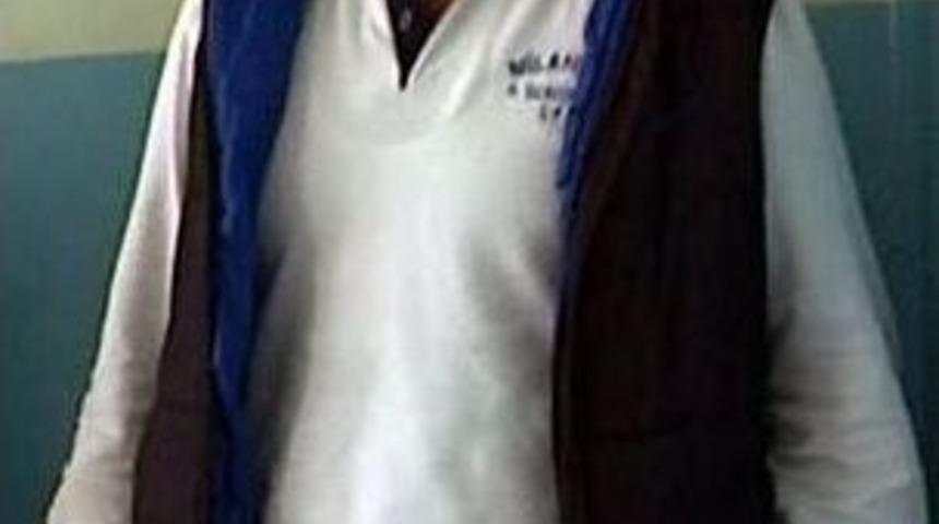 &Ouml;ğrencinin Kafasında Şişe Kırdılar Sonra Bı&ccedil;akladılar