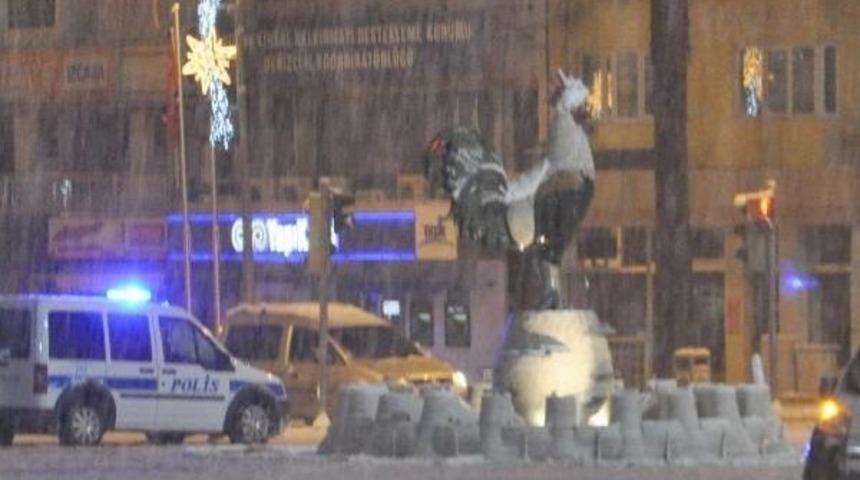 Denizli'de Kar Yağışı Etkili Oldu