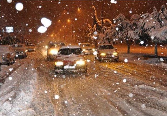 Denizli'de Kar Yağışı Etkili Oldu